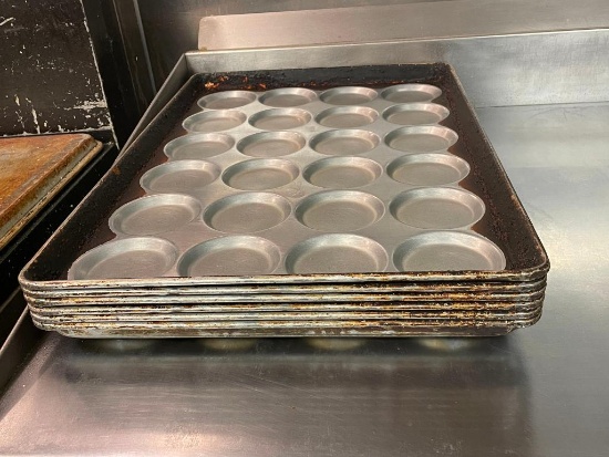Lot of 6 Chicago Metallic NSF Bun Pan, Great for Making Muffin Tops