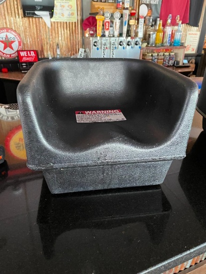 Cambro 100 BC Booster Chair