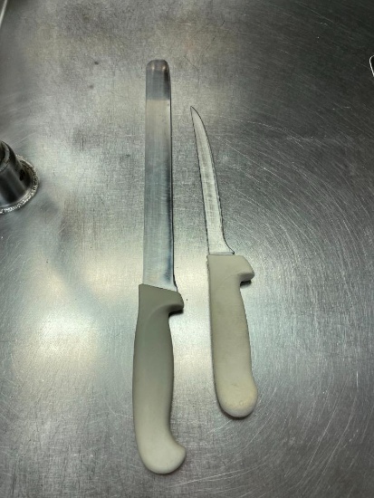 Lot of 2 Kitchen Knives