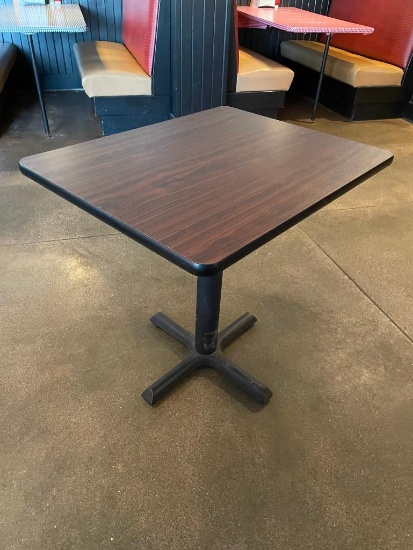 Restaurant Table, Laminate Top, 24in x 30in, Single Pedestal Base