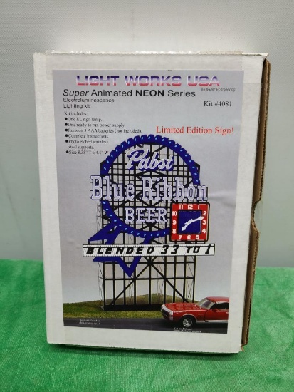 NOS NIB Pabst Blue Ribbon Beer Blended 33 to 1 Animated Clock and Sign LE Kit #4081 for Model Cars