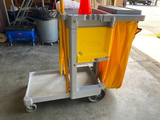 Rubbermaid Commercial Janitors Cart, Very Clean
