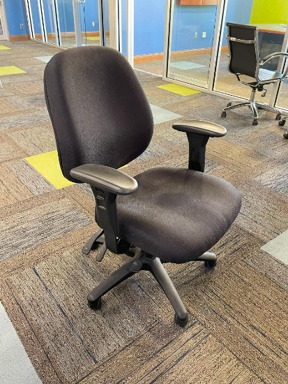 Office Chair w/ Several Levers, Good Condition