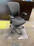 Office Chair & Chair Mat, Clean, Several Adjustable Levers, Great Office Chair