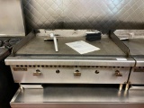 Vulcan VCRG36-M 3 Burner Gas Flat Top Griddle w/ 36in x 21in Cook Surface w/ Manual, Scraper &