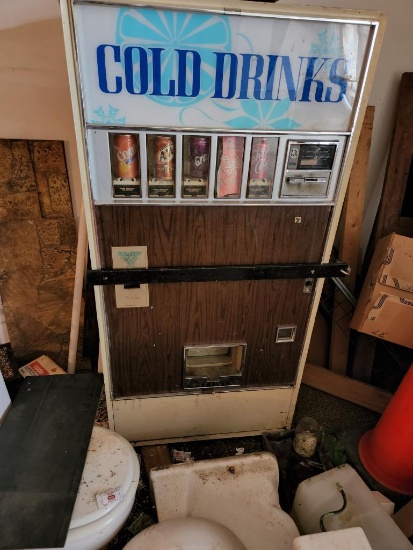 Vintage Soda Pop Machine, Did Not Test, No Key