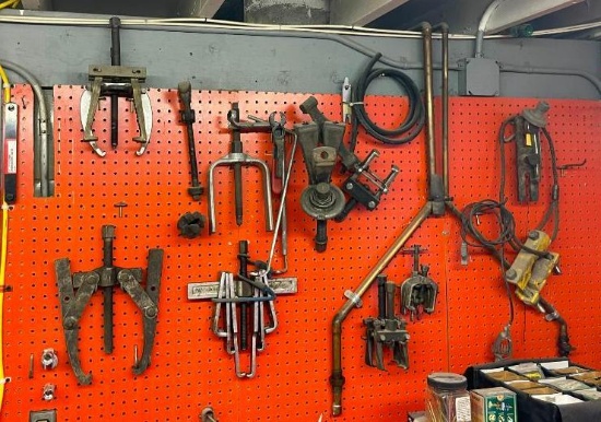 Large Lot: Pullers, Gauges