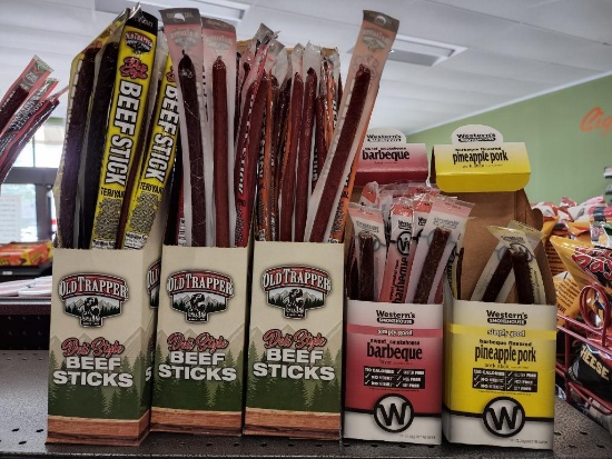Old Trapper & Western Smokehouse Beef Sticks