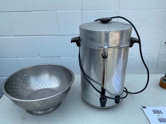 Coffee Brewer / Server and Colander