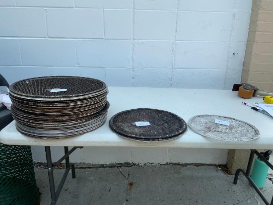 Large Group of 12in - 16in Pizza Screen Pans