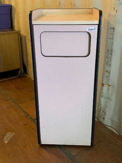 Trash Receptacle w/ Can