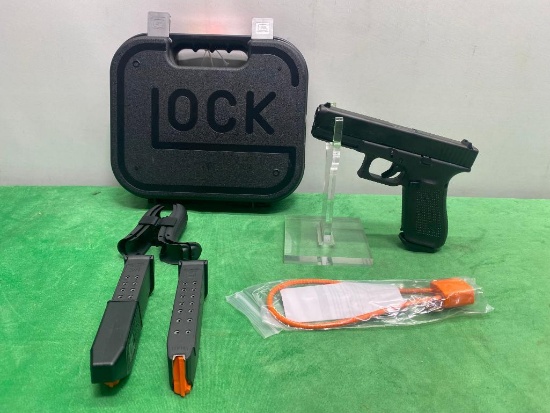 Glock G17 GEN5 17RD, Factory Case, 3 Magazine SN:BENP048 New Never Fired