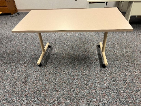 Versteel Performance Table T26-30in x 60in EZ Tilt w/ Casters
