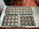 4 Muffin Pans
