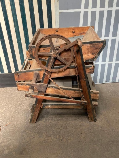OWENS Seed Corn Grader & Sorter, Wood Cased, Chain Driven