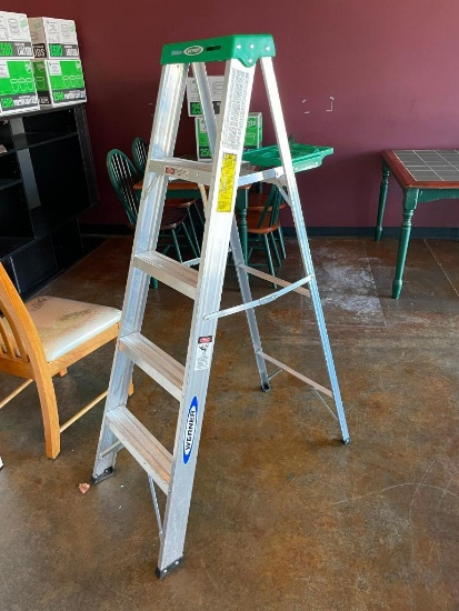 Werner 5ft Aluminum A-Frame Ladder, 225lb Capacity Model 355