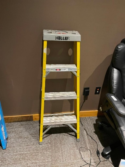 Keller 4-Ft A-Frame Ladder, Fiberglass