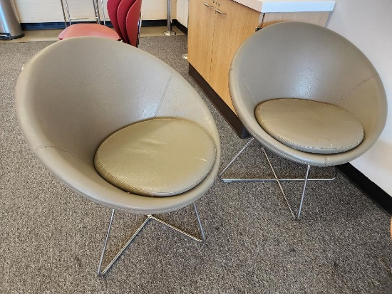 Lot of 2 allermuir Made in USA Modern Contemporary Chairs, 1 Chair w/ a 7in Tear on Back