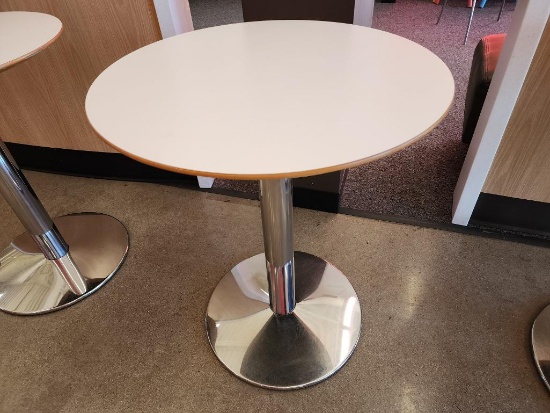 Modern Round Restaurant / Cocktail Table w/ HD Chrome Base, White Top, Wood Edge, 23in Dia.