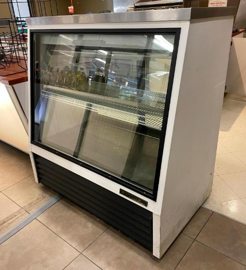 TRUE Model TSID-48-2 Slant-Front Glass Refrigerated Display Case, Works Great, NSF