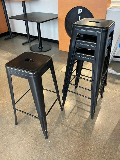 Lot of 4 Metal Bar Stools, Sold by the Stool x's 4, 4x$