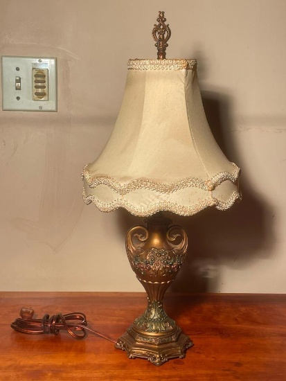 Antique Decorative Metal Table Lamp w/ Shade
