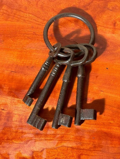 Oversized Cast Iron Skeleton Keys on Ring