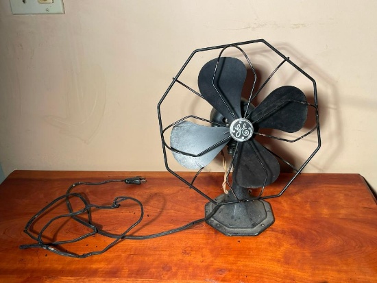 GE General Electric 10in Oscillating Fan, Antique, Clean, May Need New Cord