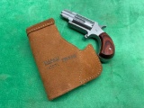 North American Arms 22 mag Pocket Pistol SN: E138747Excellent Cond. Wooden Handle