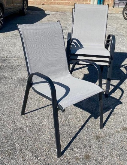 Lot of 4 Patio Chairs, Stackable, Sold 4 Times the High Bid, 4x$