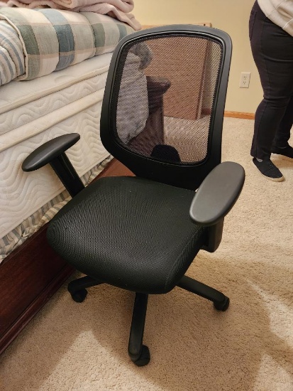 Black office Chair Mesh Back Adjustable
