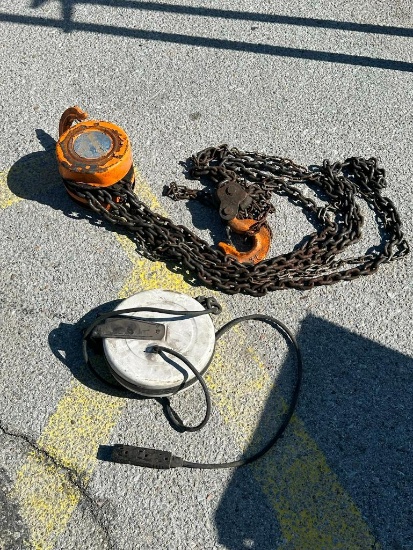 Chain Hoist and Cord Reel