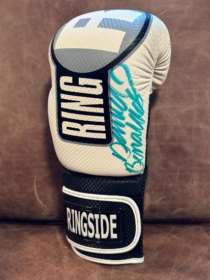 David Benavidez Signed Boxing Glove, Signed in Omaha Prior to Crawford Benavidez Fight