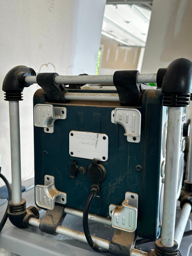 Bosch PB10-CD Jobsite Construction Radio Proxibid