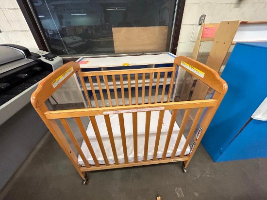 Lot of 2 Nursert Furniture; Wooden Crib on Wheels & Storage Cubby