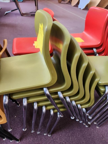 (6) Green Plastic Seat Metal Leg Student Chairs 15"