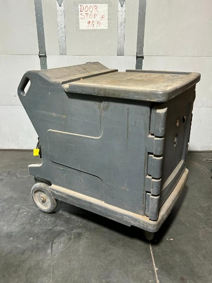 Cambro CAM200 Camtherm Portable Hot Cart, 120v - Holding Cabinet