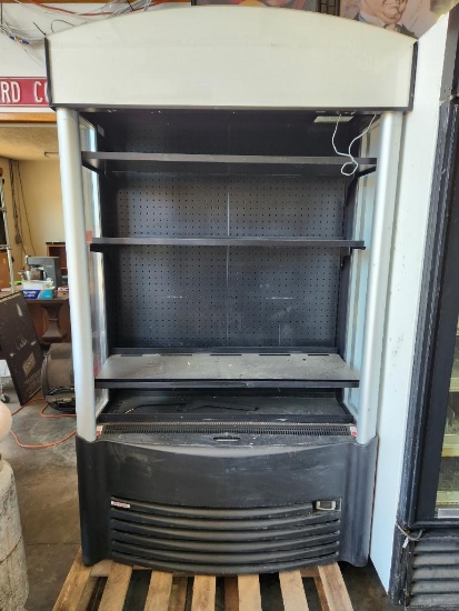 AHT Refrigerated Grab 'n Go Merchandiser