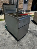 Mainstreet Equipment Floor Fryer, Natural Gas, Model 541FF100N 70lb - 100lb