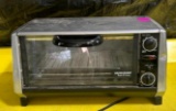 B&D Toaster Oven