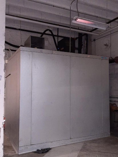 KOLPAK Self-Contained Walk-In Cooler, 8x8, 7ft 9in x 9ft 8in x 8ft 6-1/4in, Works Great