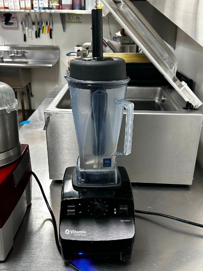 Vita-Mix Commercial Food Preparing Machine Model: VM0101