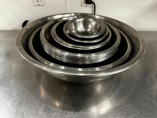Large Group/Quantity of Various Sizes Stainless Steel Mixing or Nesting Bowls