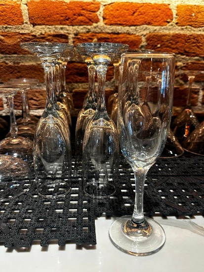 25 Wine Glasses
