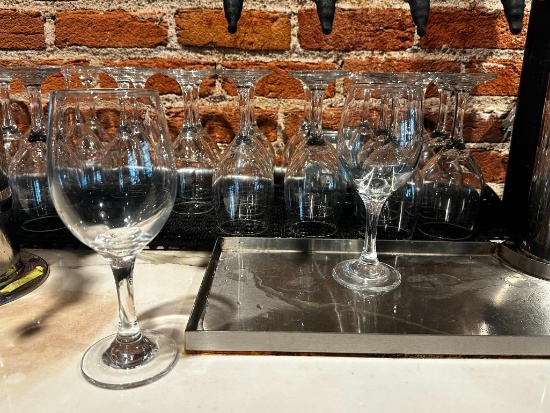 32 Wine Glasses