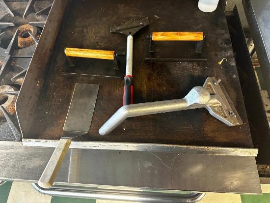 Grill Presses, Griddle Scrapers, Spatula