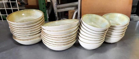 Lot of 30, Carlisle Gathering GA55003 - 35.5oz Melamine Bowls
