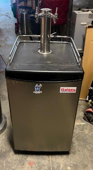 Galaxy Kegerator w/ 2-Tap Tap Tower, Works Great Model: 177KEGRTRSS MFG. 11/28/2020