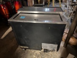 TRUE Model T-36-GC Glass Chiller / Plate Chiller, Reach-In Beer Cooler (36in)
