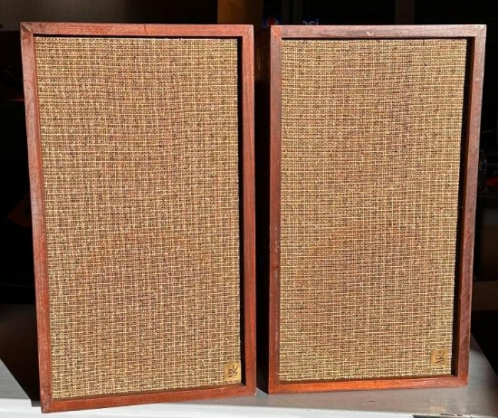 Vintage Speakers: AR Inc. Acoustic Suspension Loudspeaker System AR-2